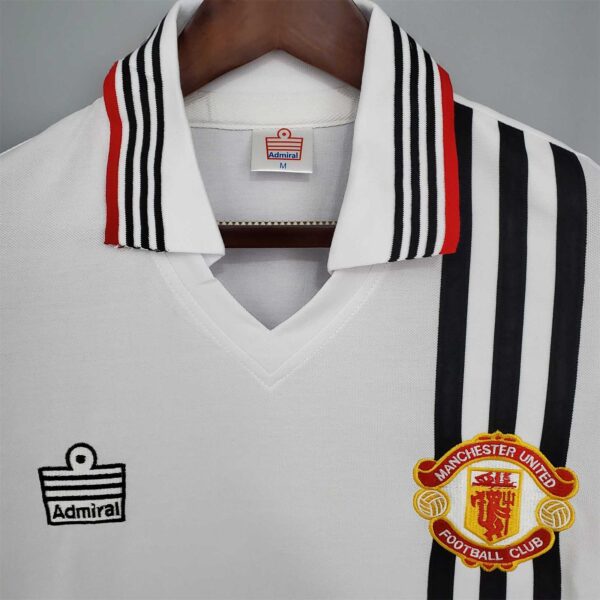 Manchester united retro shirt