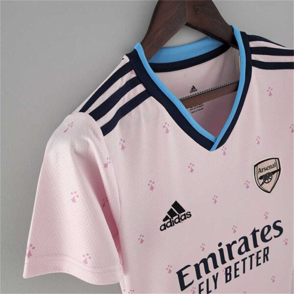 Arsenal women kit