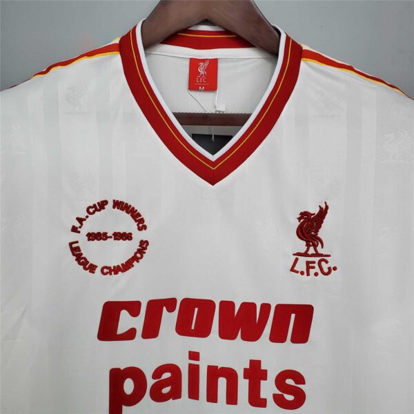 Liverpool away retro kit 1985-1986