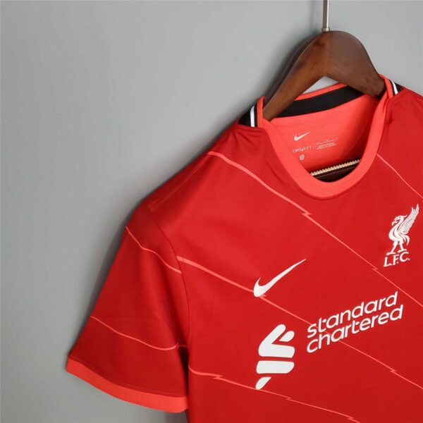 Liverpool home kit 2021-2022