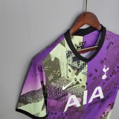 Tottenham third kit