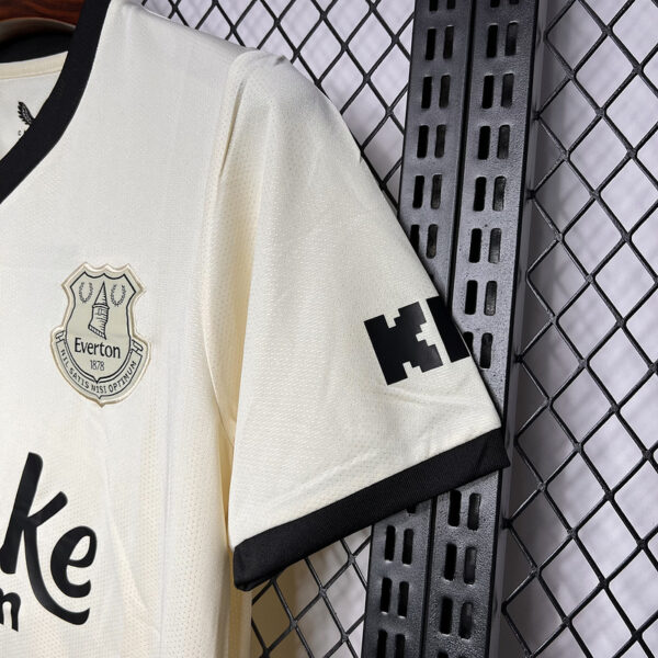Everton-away-football-jersey-2024-25