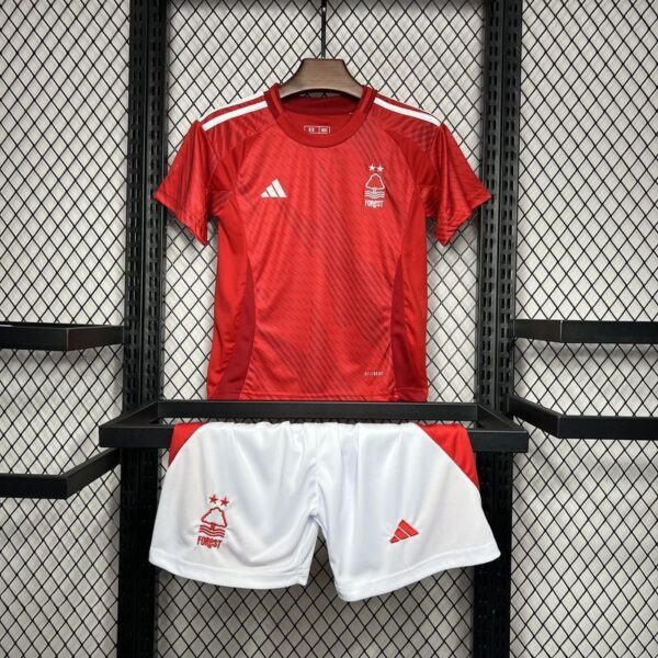 Nottingham Forest home kid kit