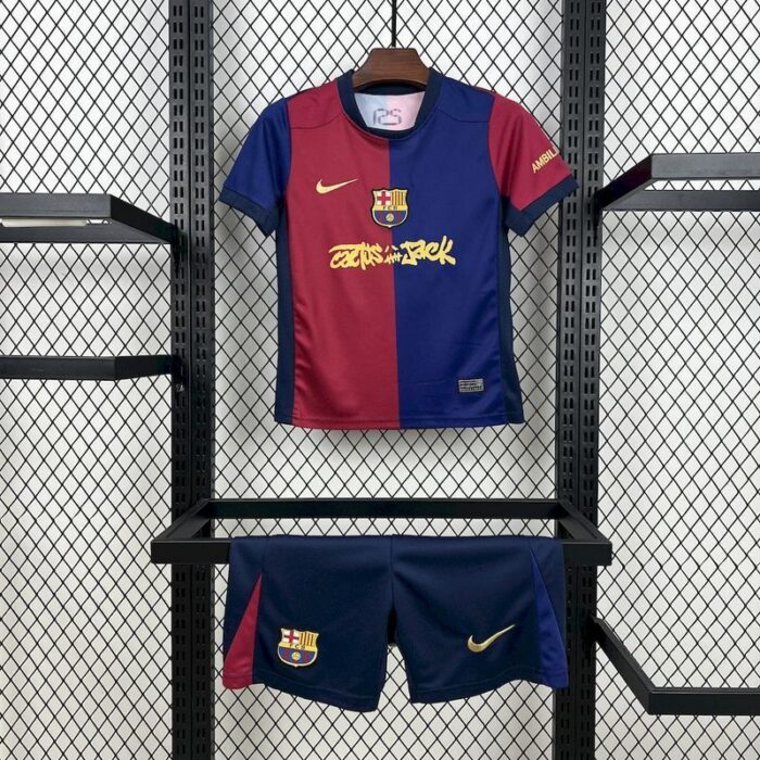 fc-barcelona-2025-2026-travis-scott-special-edition-kids-kit